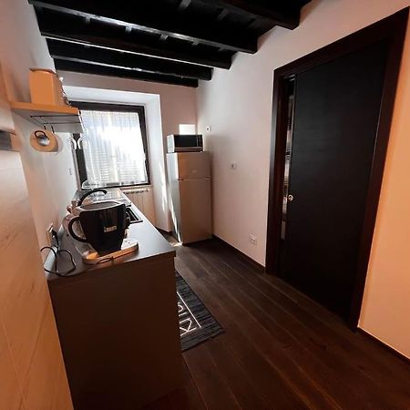 Lu.Ni. Guesthouse Roma ภายนอก รูปภาพ
